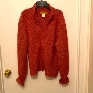 Zippered knitted sweater